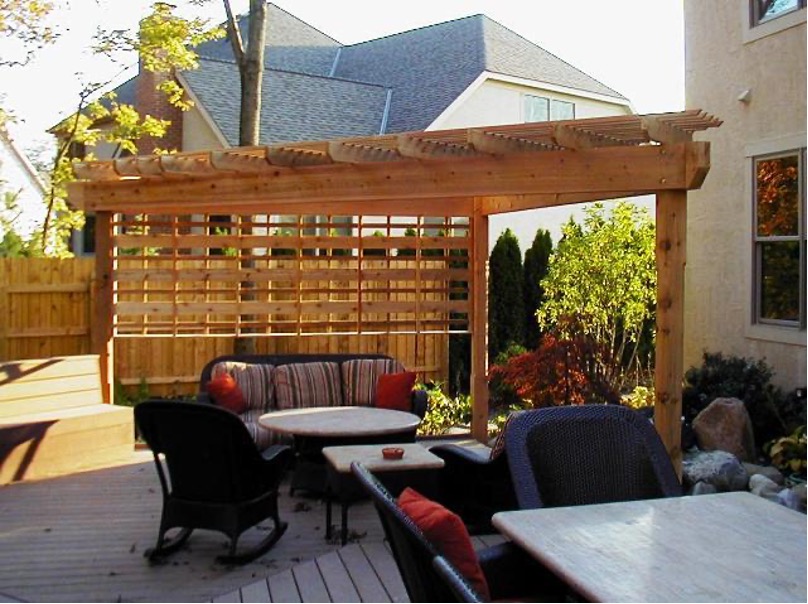 Custom cedar pergola builder